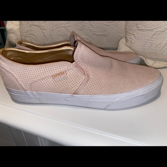 Vans - Picture 4 of 6